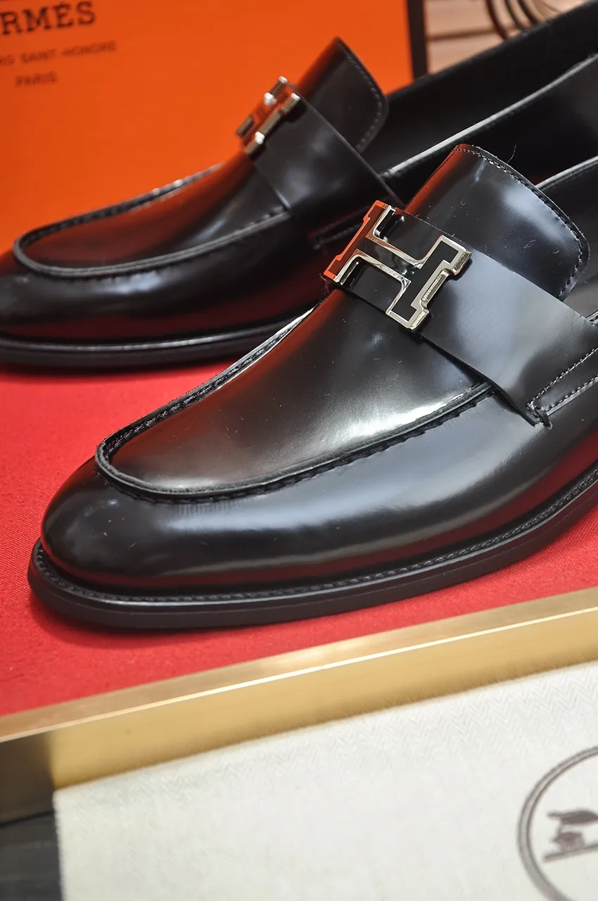 Men's shoes💰520💶[HERMES] (cowhide lining)🍀Italian top luxury🍀He does not pursue novel styles and gorgeous colors, but attracts the favor of successful men with his flawless, elegant and classic style. Formal leather shoes This very comfortable, simple and stable style allows you to easily match any style! The pattern is absolutely 1:1 refined from the original case, and we strive for excellence in materials, imported cowhide + cowhide lining💪💪💪extraordinary texture👍! .Code number: 38-45 (45 customized)